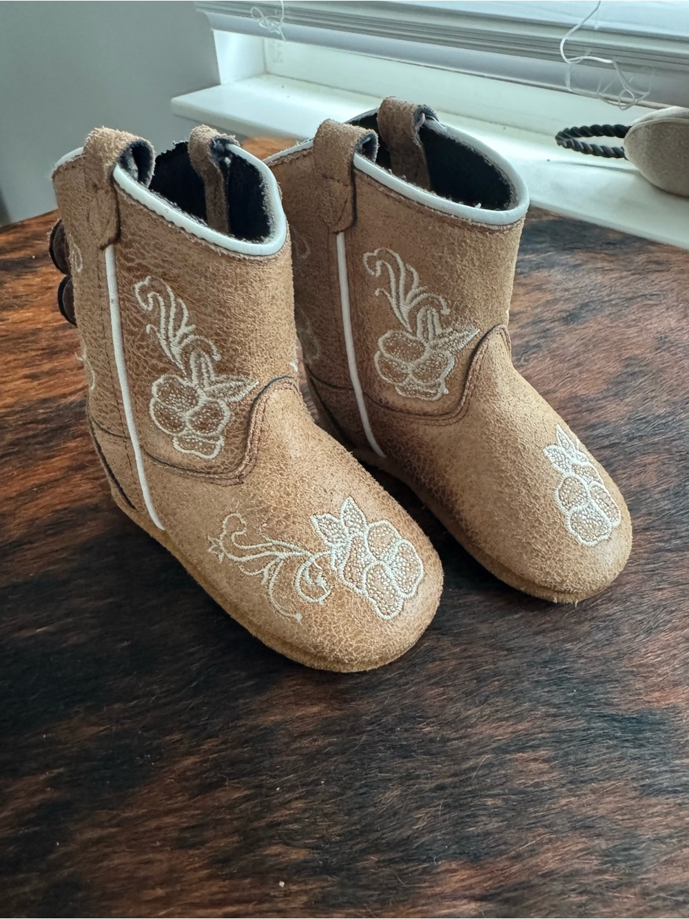 Infant 3C Tan Suede Western Boots with White Floral Embroidery